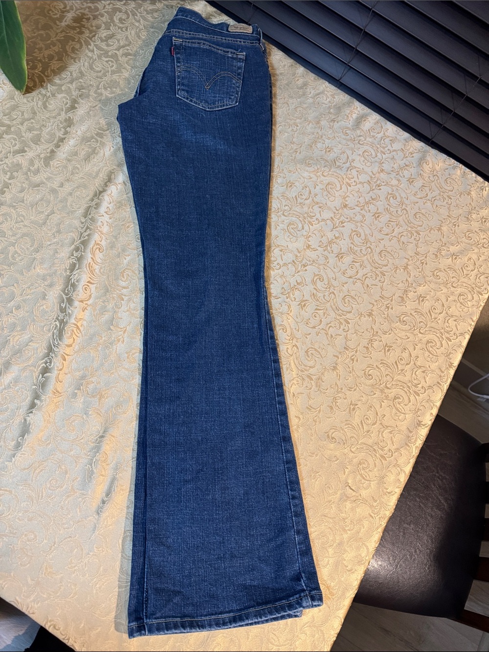 Levi's 515 boot cut 8 long Dark  Blue Jeans